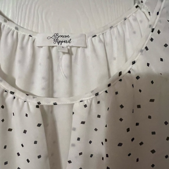 Ivory/off white blouse with black polka dots size large. Brand new but no tags. - Picture 4 of 7